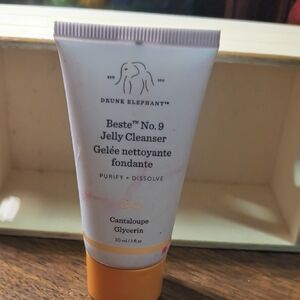 Drunk Elephant Beste No. 9 Jelly Cleanser with Orange Cap